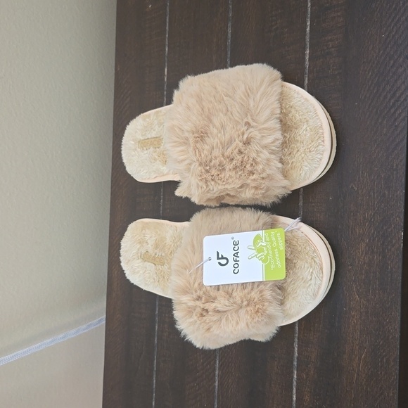 NWT Coface Cream Open Toe Slippers Size 9 - Picture 1 of 8